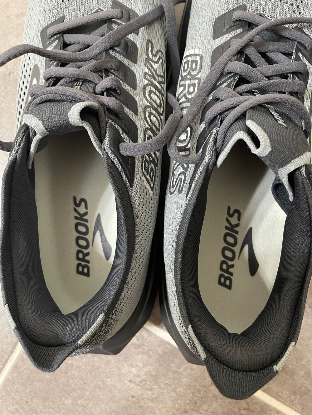 Brooks Hyperion 3 running shoes size 12 - Picture 11 of 12
